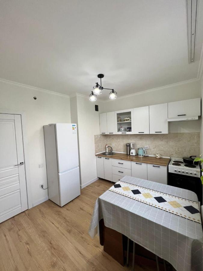 Apartment In Almaty Exterior foto